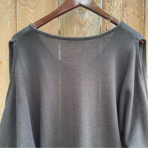 MAURICES Women’s Black Cold Open Shoulder 3/4 Sleeve Sweater Size Small - Picture 8 of 9